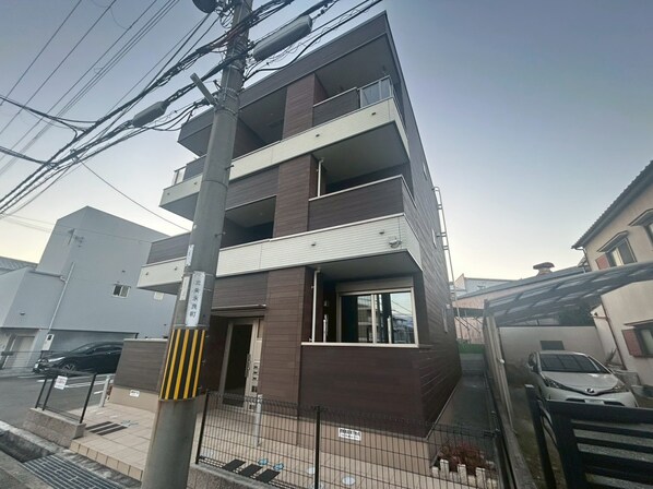 ヴェルデュール・グレイスの物件外観写真